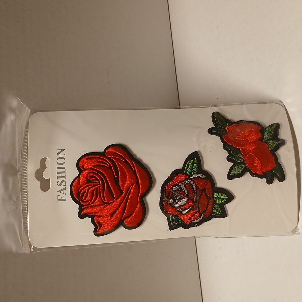 Red Rose Embroidery Patch Set 3pcs NWT - Picture 4 of 5